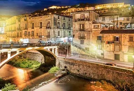 Palazzo Lupinacci - Dimora Storica Bed & Breakfast