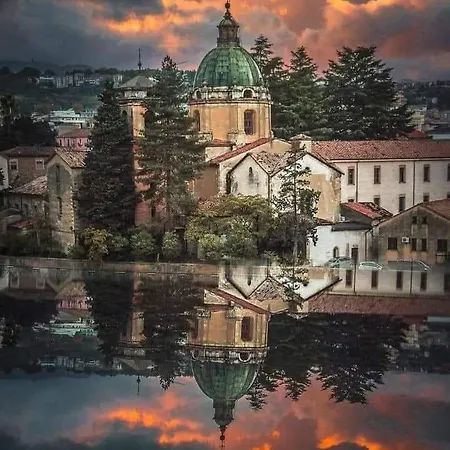 Bed & Breakfast Palazzo Lupinacci - Dimora Storica 4*