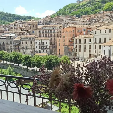 Palazzo Lupinacci - Dimora Storica Bed and Breakfast