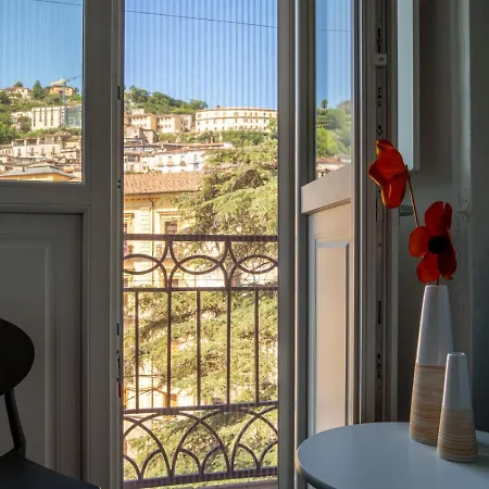 Palazzo Lupinacci - Dimora Storica 4* Κοσέντζα