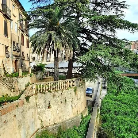 Palazzo Lupinacci - Dimora Storica Couette-café Cosenza