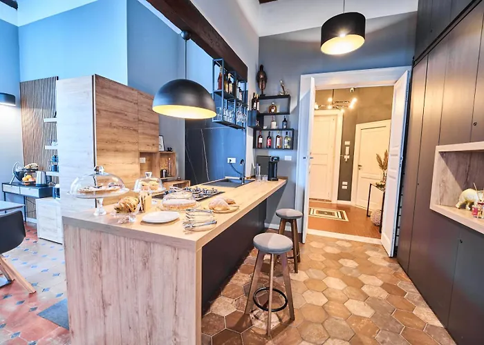 Palazzo Lupinacci - Dimora Storica לינה וארוחת בוקר קוסנזה