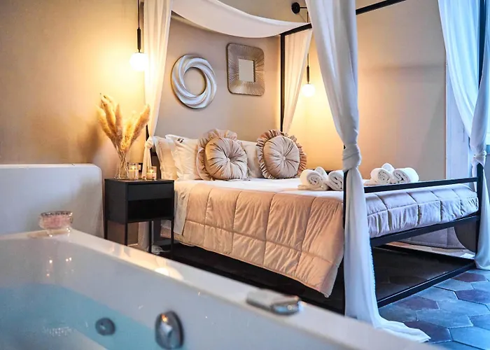 Palazzo Lupinacci - Dimora Storica 住宿加早餐酒店 科森扎