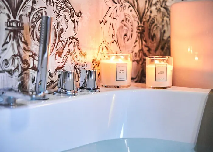 Palazzo Lupinacci - Dimora Storica 4* קוסנזה