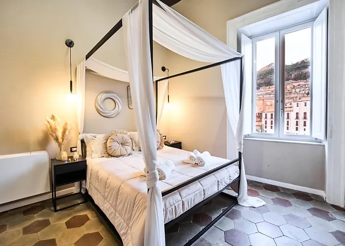 Palazzo Lupinacci - Dimora Storica קוסנזה