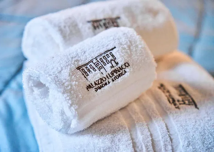 Palazzo Lupinacci - Dimora Storica לינה וארוחת בוקר 4*